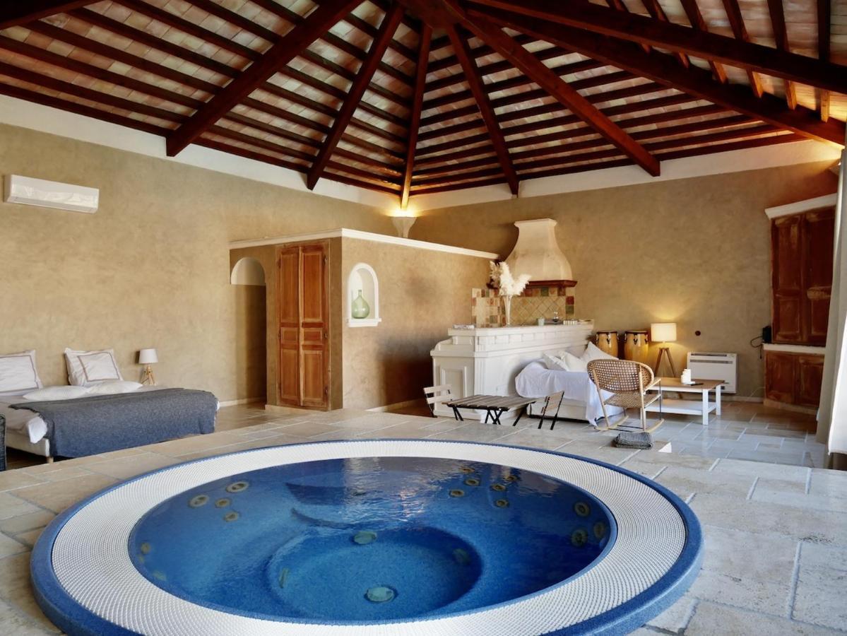 Le Pool House - Private Jacuzzi - Mas Des Sous Bois Hotel Ventabren Ngoại thất bức ảnh