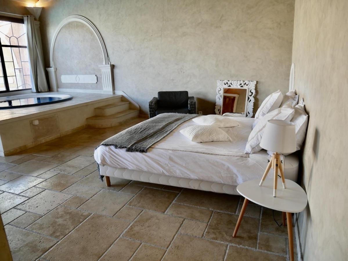 Le Pool House - Private Jacuzzi - Mas Des Sous Bois Hotel Ventabren Ngoại thất bức ảnh